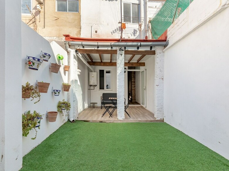 Captivating Holiday Home In Valencia Near Seabeach
