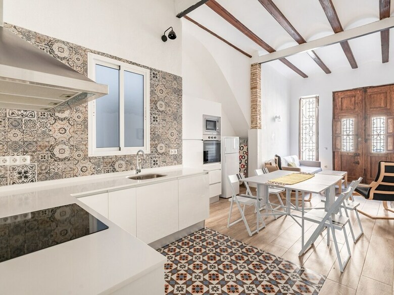 Captivating Holiday Home In Valencia Near Seabeach