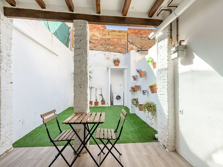 Captivating Holiday Home In Valencia Near Seabeach