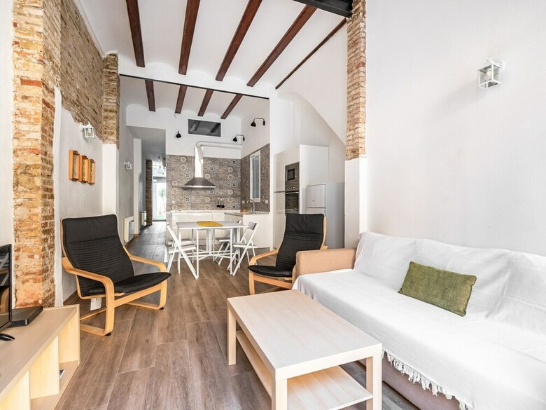 Captivating Holiday Home In Valencia Near Seabeach