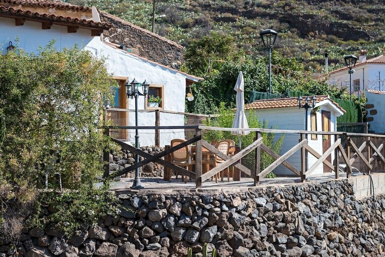 Romantic Cottage In A Beautiful Hamlet