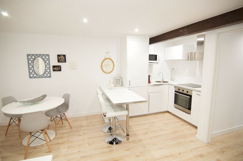 Thaibus Apartments By Hoom