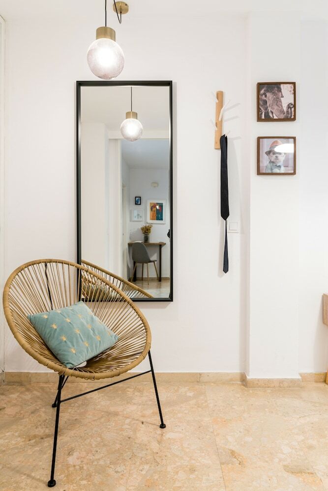 Alfalfa Center Apartment