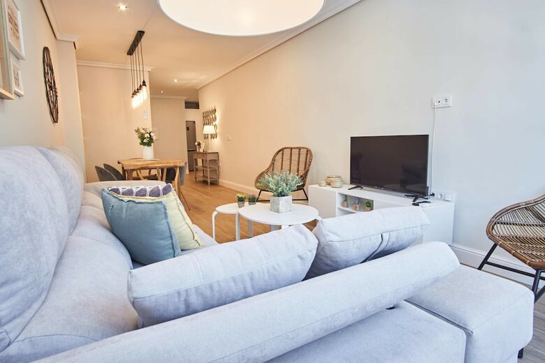 Apartamentos Arjona Riverside Deluxe By Valcambre