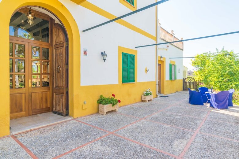 Apartamentos Finca Son Amora (Es Nins)