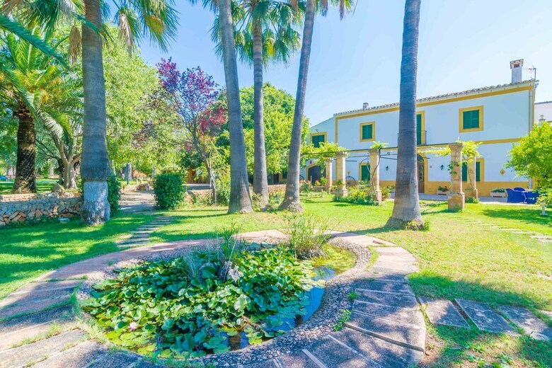 Apartamentos Finca Son Amora (Es Nins)