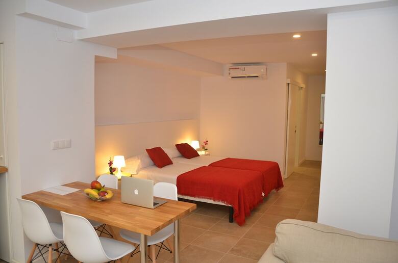 Hostal City Suites Abastos