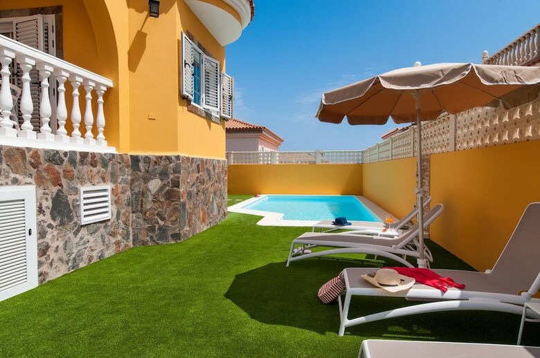 Villa With Pool In Sonnenland Q10