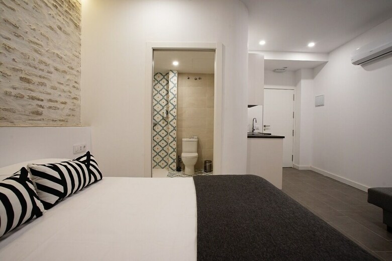 Dolium Apartments