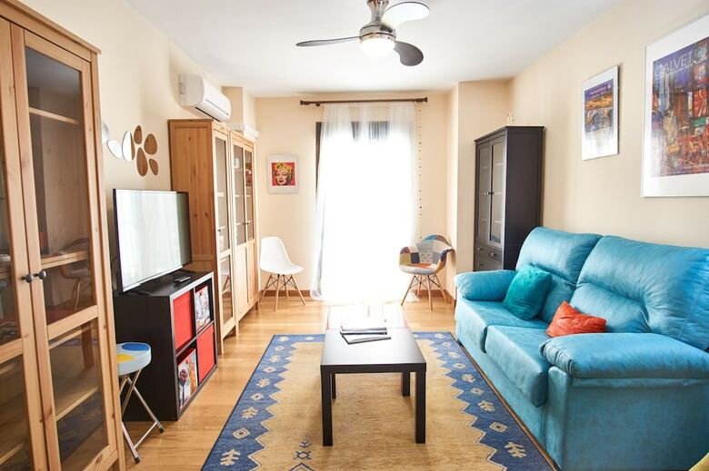Apartamentos Rodrigo Triana Courtyard By Valcambre