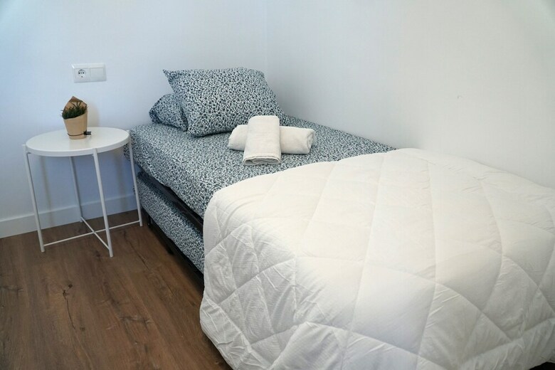 Apartamentos Homely Malaga Obispo Con Terraza Y Parking