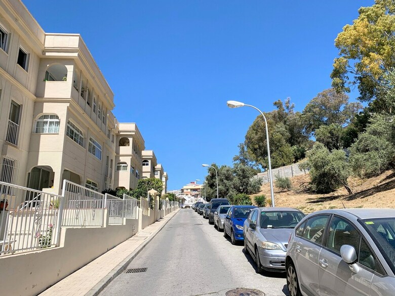 Apartamentos Homely Malaga Obispo Con Terraza Y Parking