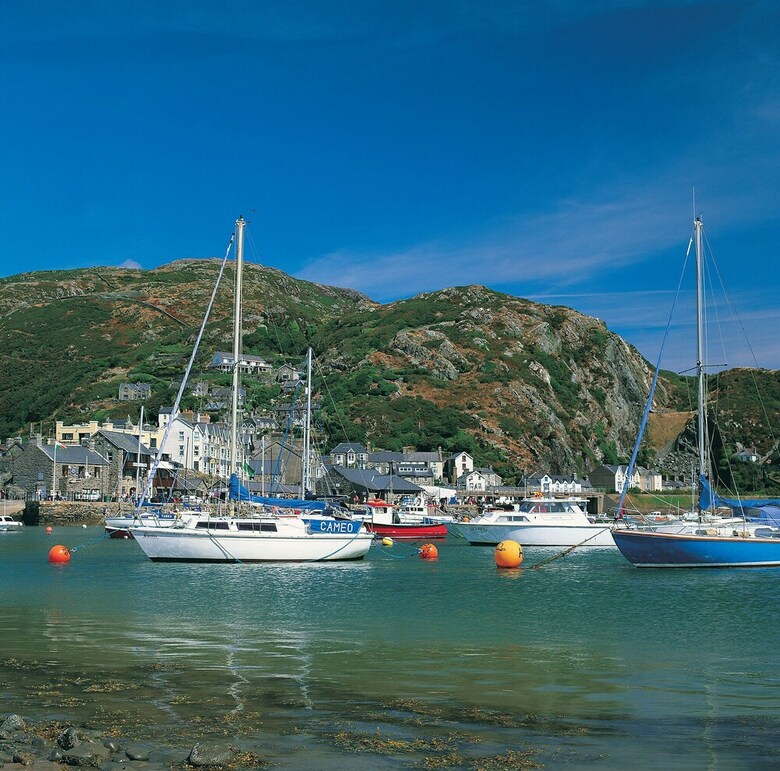 Large House Sleeps 12 - 10 Mins To Barmouth Beach