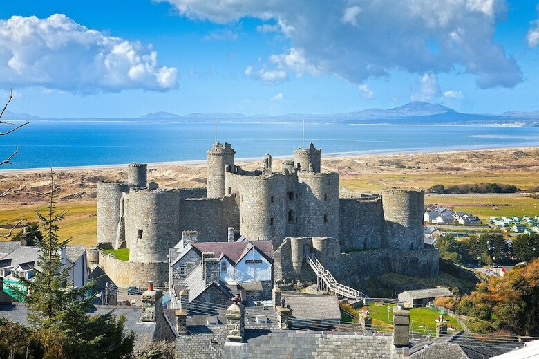 Large House Sleeps 12 - 10 Mins To Barmouth Beach