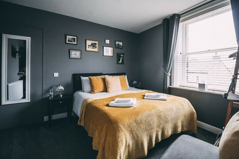 Weavers Guest House
