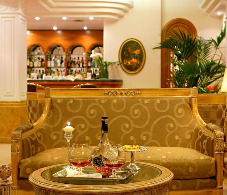 Hotel Mozart(.)