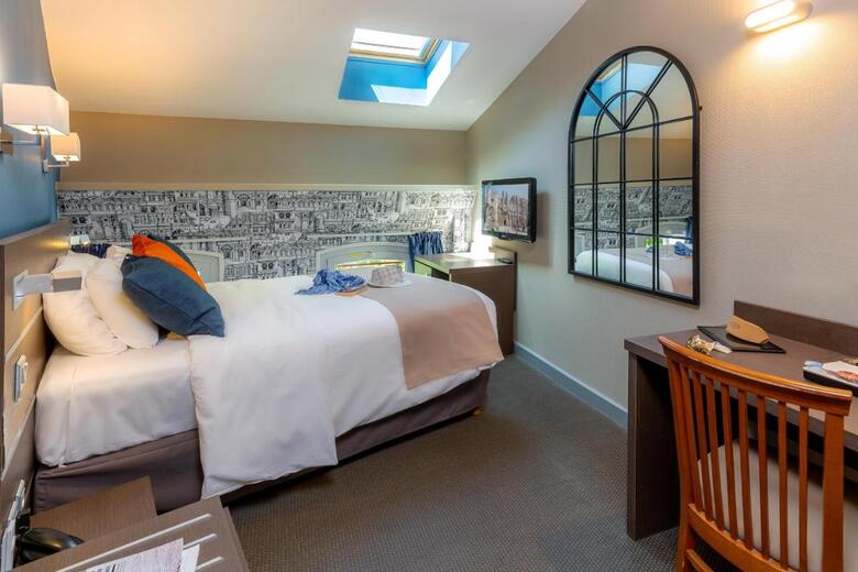 Hotel Kyriad Avignon (.)