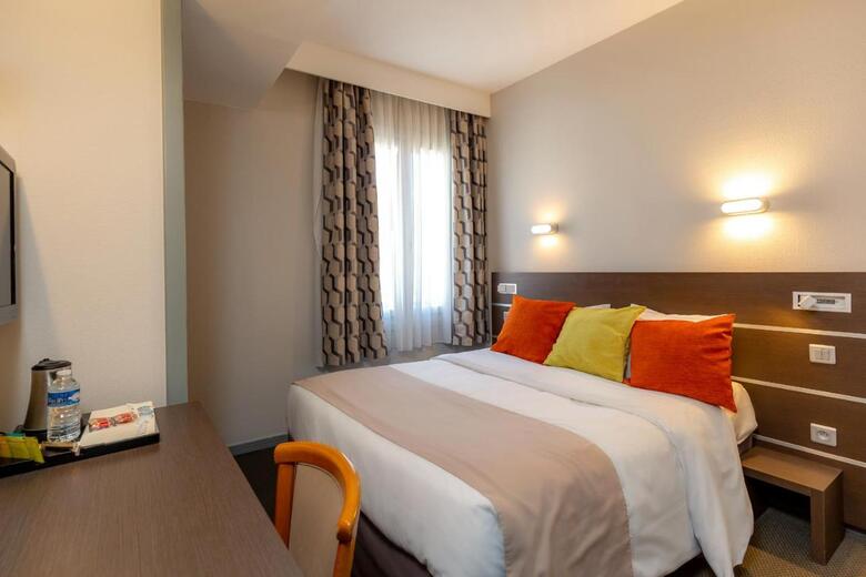 Hotel Kyriad Avignon (.)