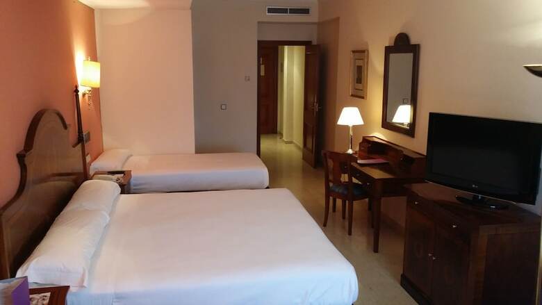 Hotel Crisol Jardines de C�rdoba