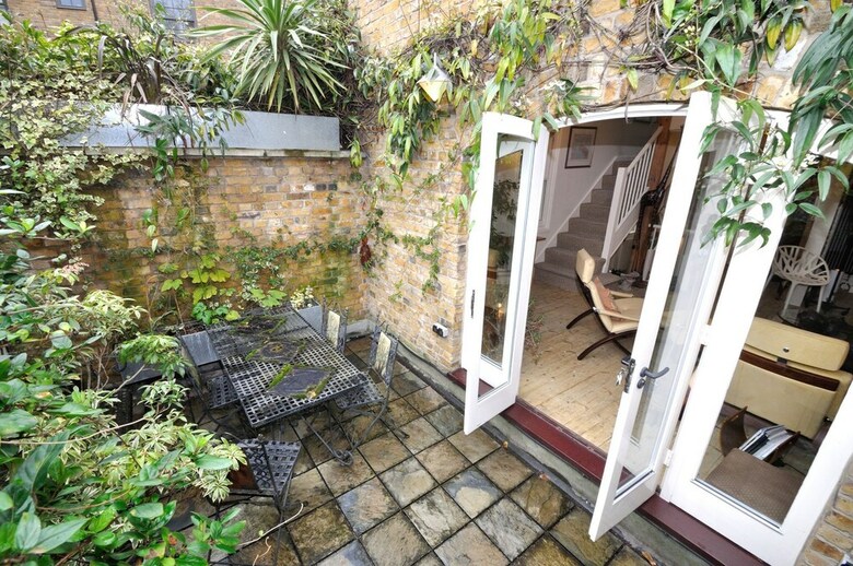 Veeve - Stable Mews