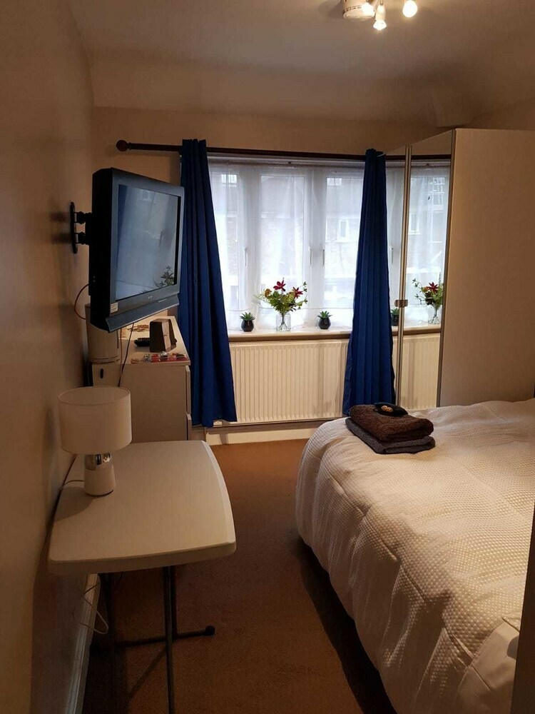 Beautiful Rooms Near Excel Center