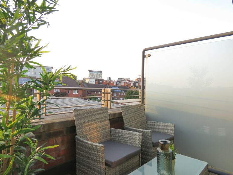 Tudors Esuites City Centre Apartment