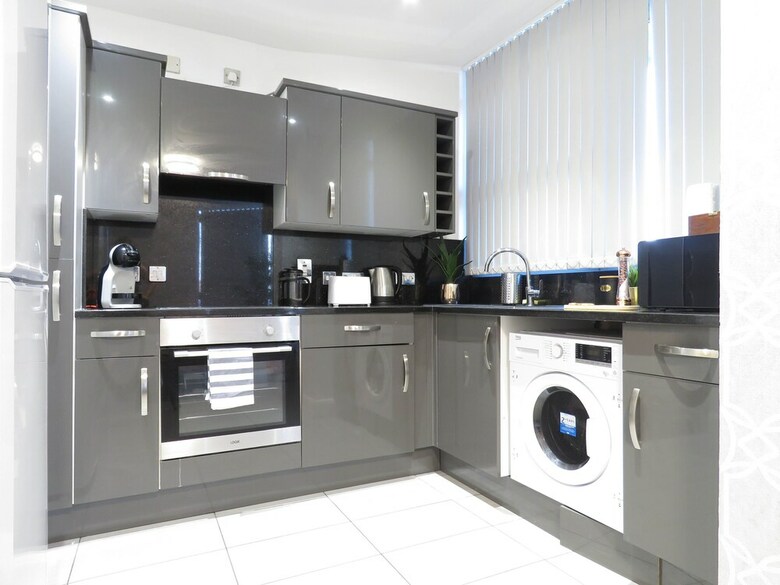 Tudors Esuites City Centre Apartment