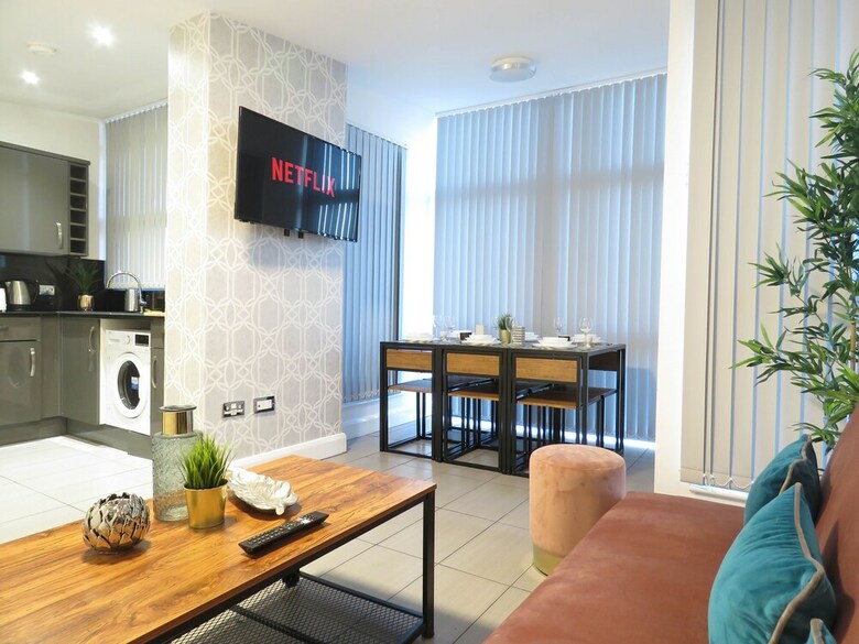 Tudors Esuites City Centre Apartment