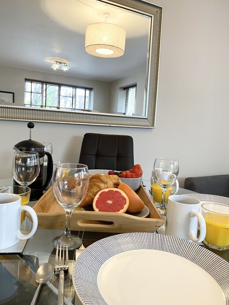 Apartment Next To Victoria Station