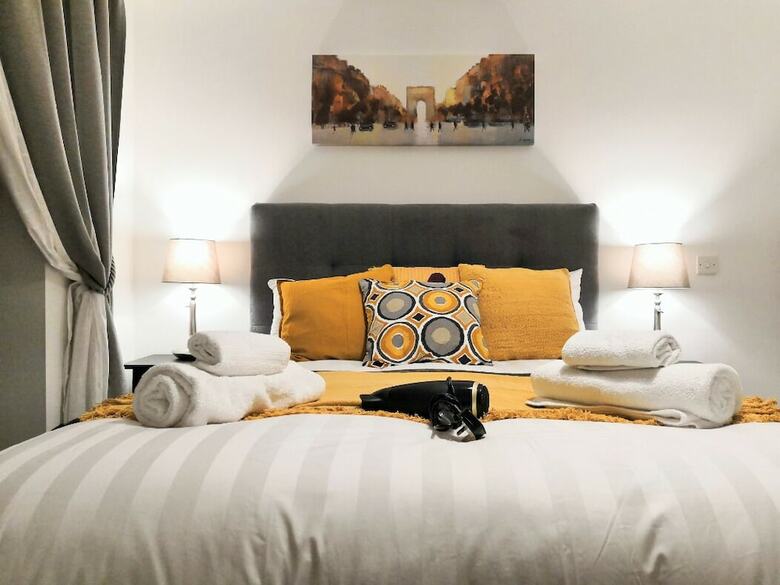 Comfy City Center Apartment