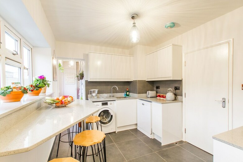 Luxury London Apartment 5-double Rooms