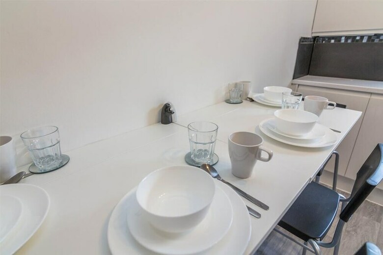 Magdala Apartment Sleek And Modern 2bed