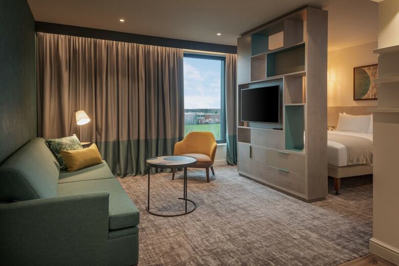 Aparthotel Staybridge Suites London Heathrow - Bath Road