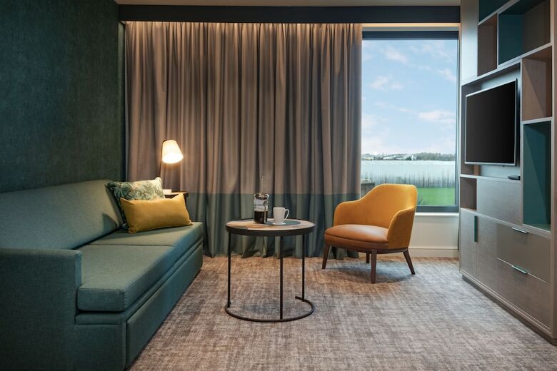 Aparthotel Staybridge Suites London Heathrow - Bath Road