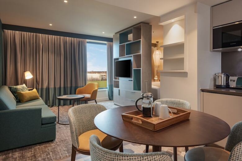 Aparthotel Staybridge Suites London Heathrow - Bath Road