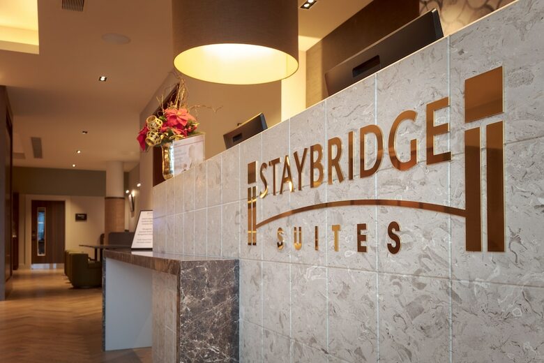 Aparthotel Staybridge Suites London Heathrow - Bath Road