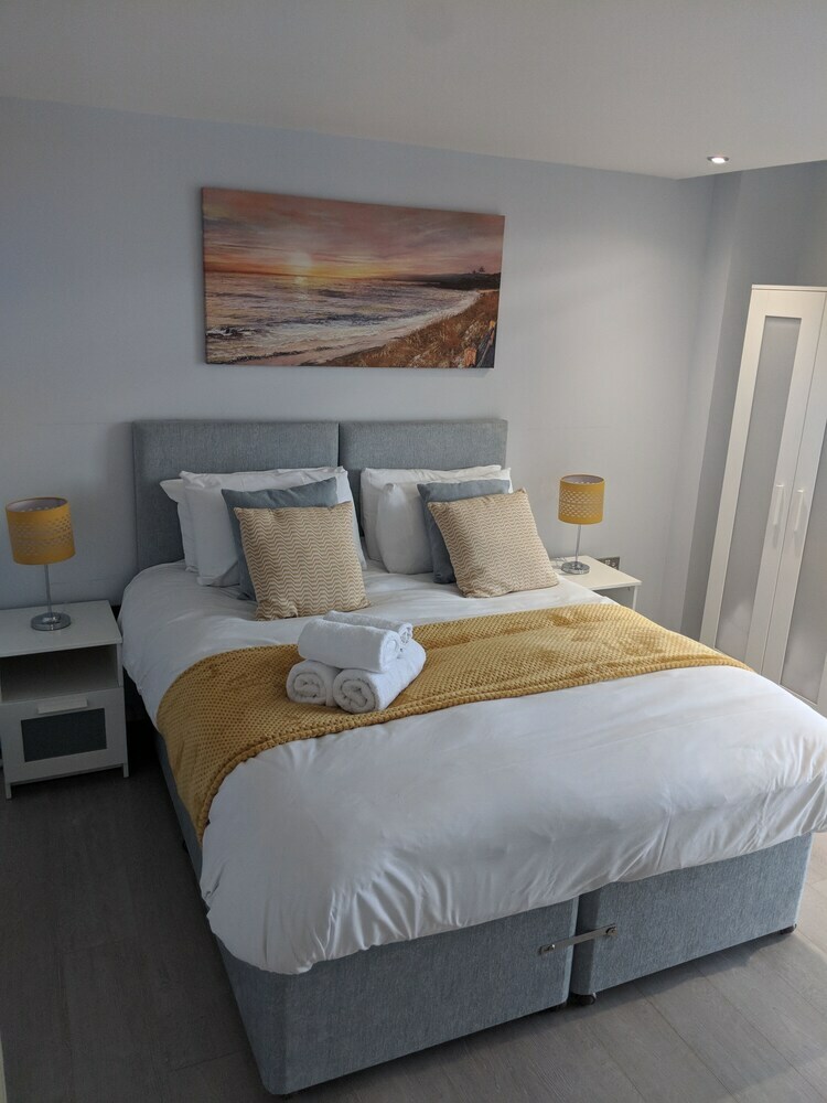 Lt Grove Apartment - Stratford