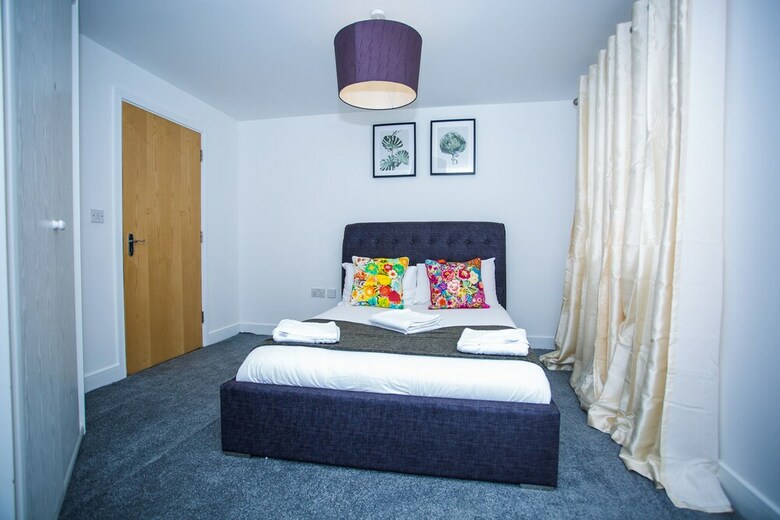 Superior 2 Bedroom Apartments