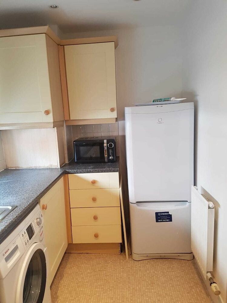Superior 2 Bedroom Apartments