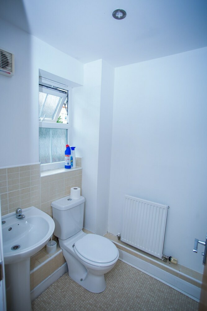 Superior 2 Bedroom Apartments