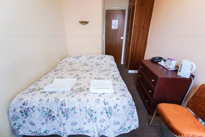 Mandalay Picton House Hotel