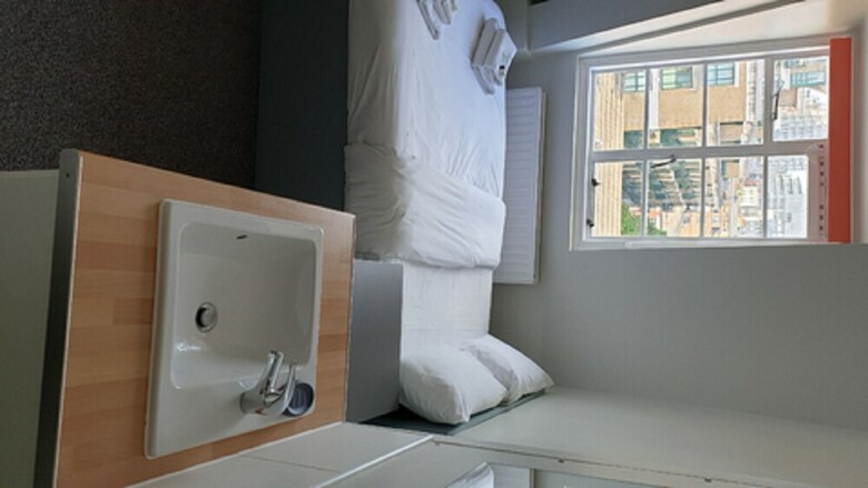 Bed & Breakfast Modern Rooms And Studio In Westminster