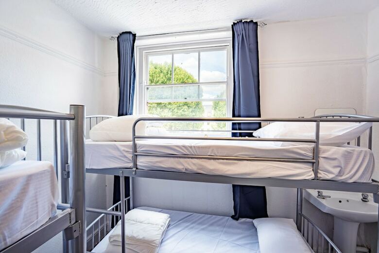 Hostal Mile End Beds