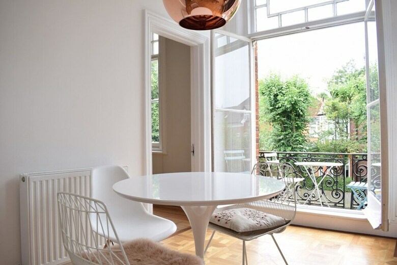 Beautiful Victorian 2bd Apartment In London Putney
