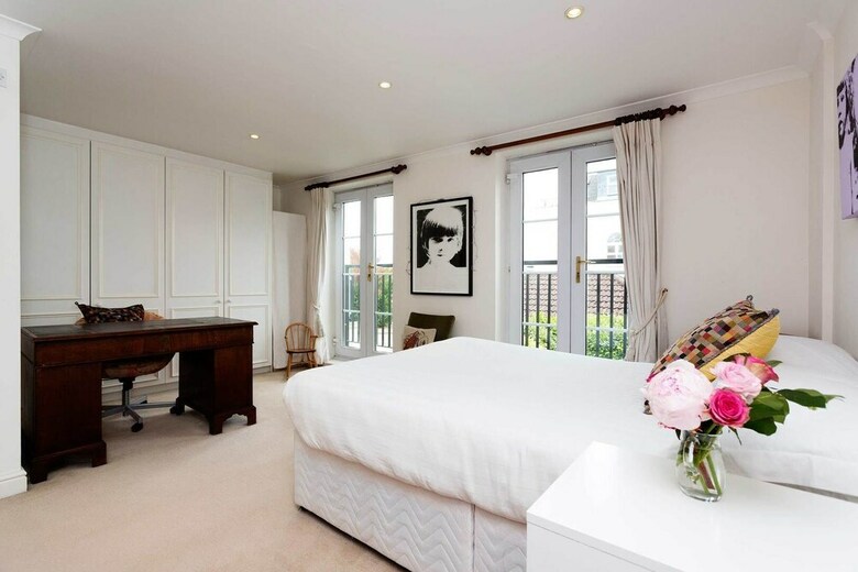 Chiswick Riverside Home