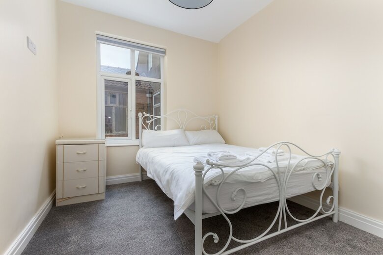 Granada Apartments