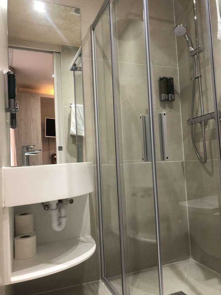 Apartamentos Widegate Residential