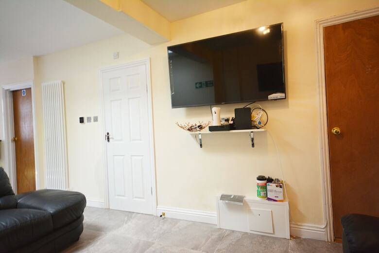 London Luxury 7 Bedroom Holiday Let