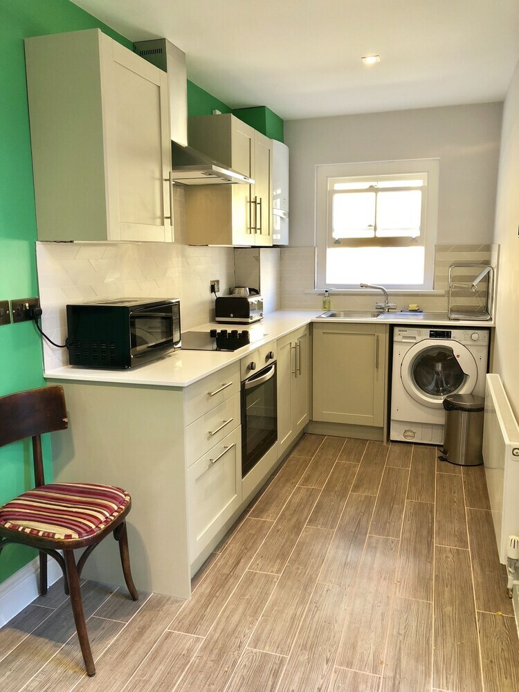 Apartamentos Stylish 2 Bedroom Maisonette In Victoria