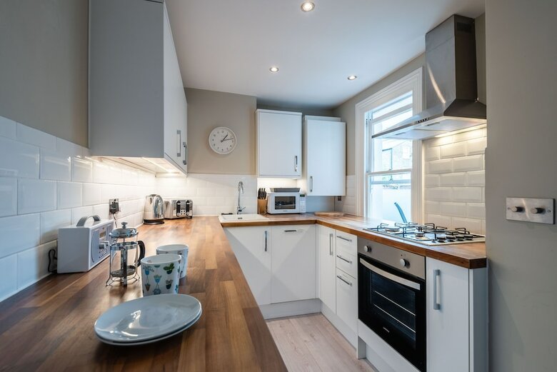 Stylish Fulham Home Close To The River Thames